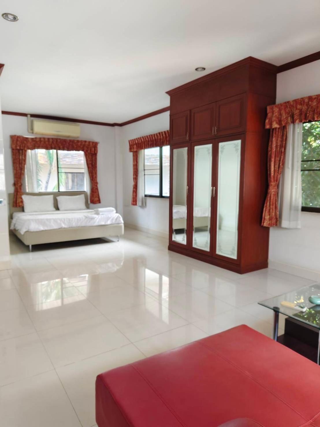 Selina Place Hotel Pattaya Eksteriør billede